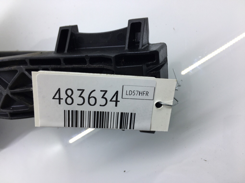 Ручка наружная задняя правая бу для Volkswagen Crafter  2.5 TDi,  2007 г.