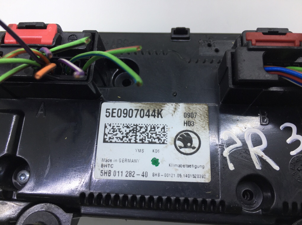 Блок управления печки/климат-контроля бу для Skoda Octavia A7 1.6 TDi, 2014 г. Блок управления печки/климат-контроля бу для Skoda Octavia A7 1.6 TDi, 2014 г.