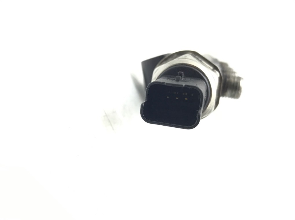 Топливная рампа бу для Ford Focus 3 1.6 TDCi, 2012 г. Топливная рампа бу для Ford Focus 3 1.6 TDCi, 2012 г.