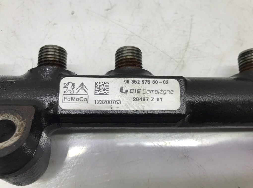 Топливная рампа бу для Ford Focus 3 1.6 TDCi, 2012 г. Топливная рампа бу для Ford Focus 3 1.6 TDCi, 2012 г.