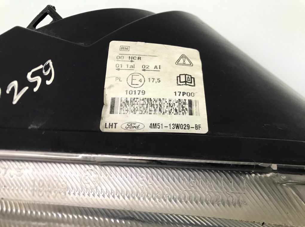 Фара правая бу для Ford Focus 2 1.6 i,  2007 г.