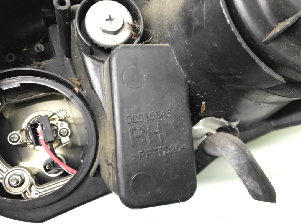 Фара правая бу для Chevrolet Captiva 2.0 CDi, 2007 г. Фара правая бу для Chevrolet Captiva 2.0 CDi, 2007 г.