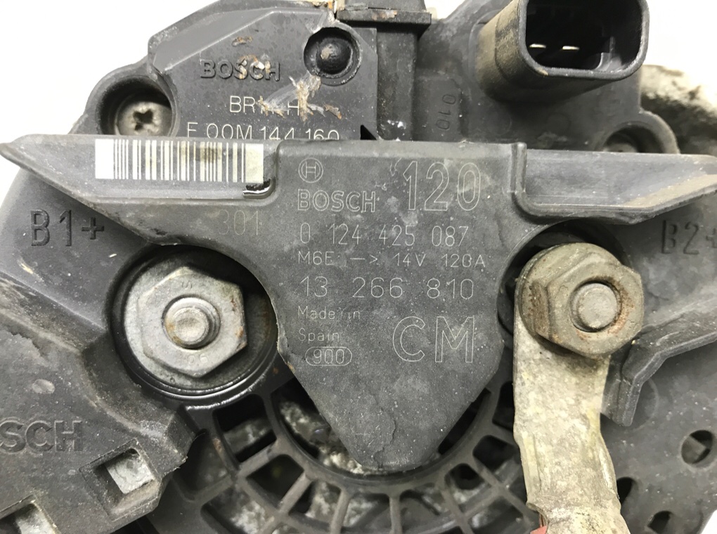 Генератор бу для Opel Corsa D 1.4 i, 2013 г. Генератор бу для Opel Corsa D 1.4 i, 2013 г.