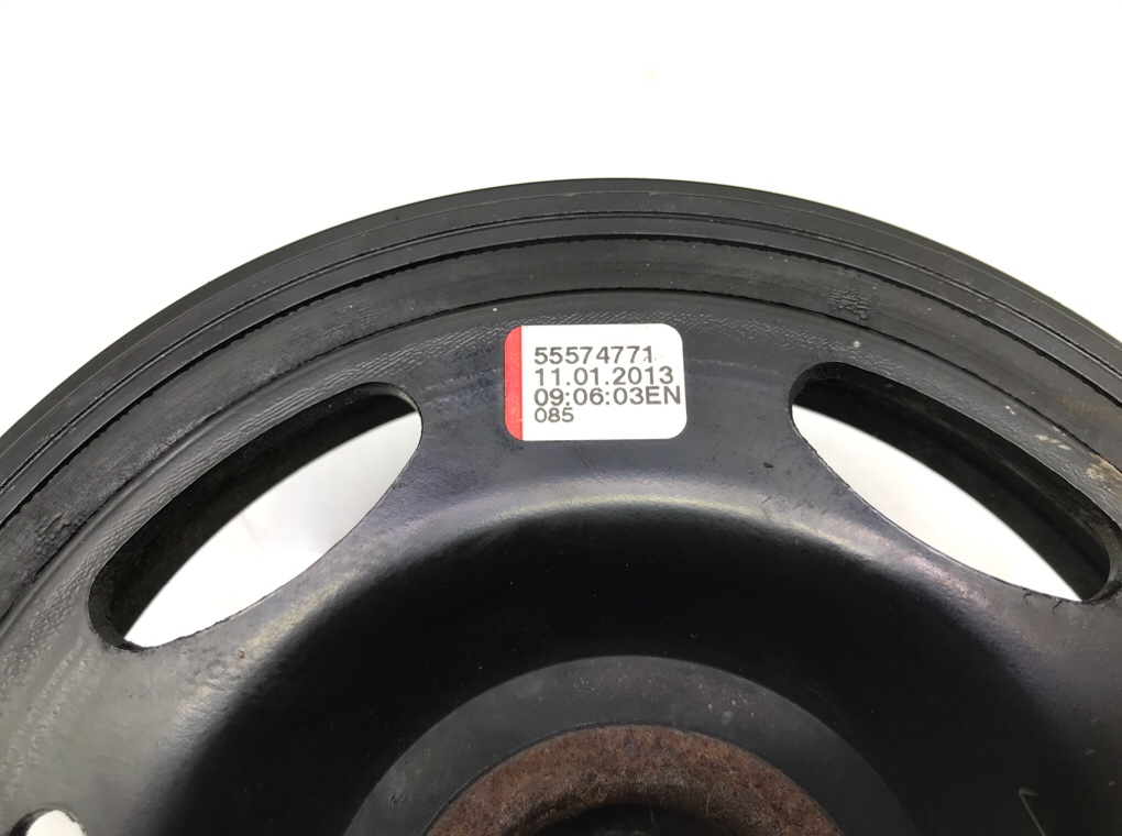 Шкив коленвала бу для Opel Corsa D 1.4 i,  2013 г.