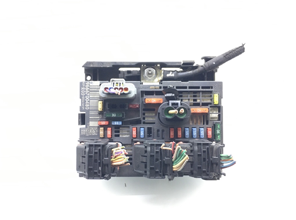 Блок предохранителей бу для Peugeot 308 T7 1.6 HDi,  2010 г.