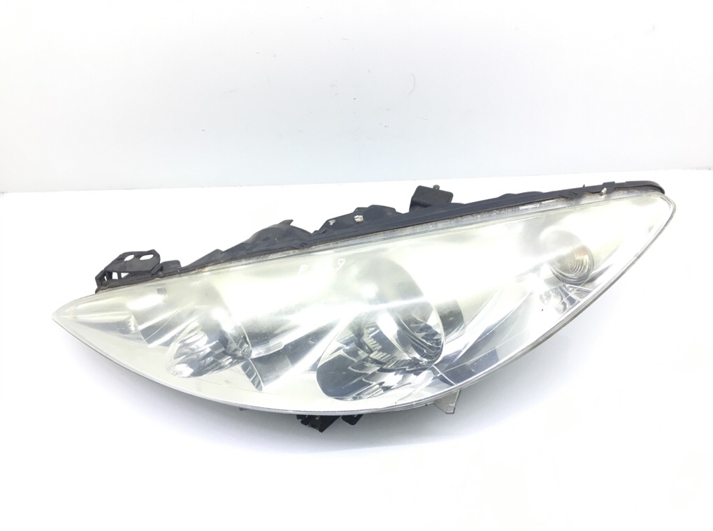 Фара левая бу для Peugeot 308 T7 1.6 i, 2011 г. Фара левая бу для Peugeot 308 T7 1.6 i, 2011 г.