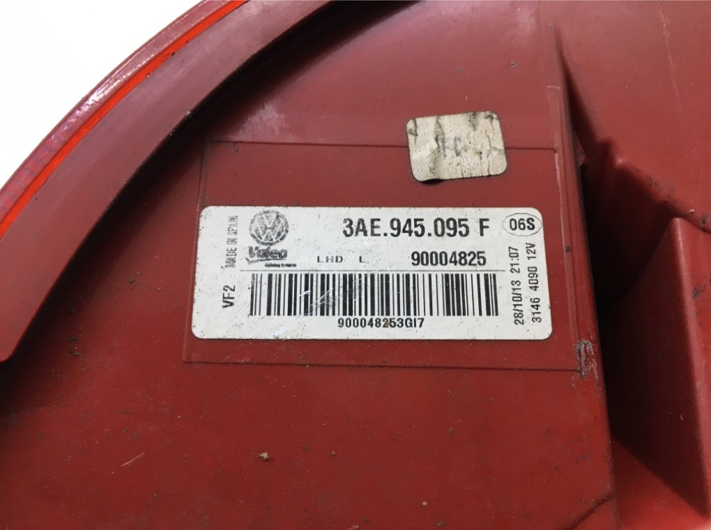 Фонарь задний левый бу для Volkswagen Passat B7 1.6 TDi,  2014 г.