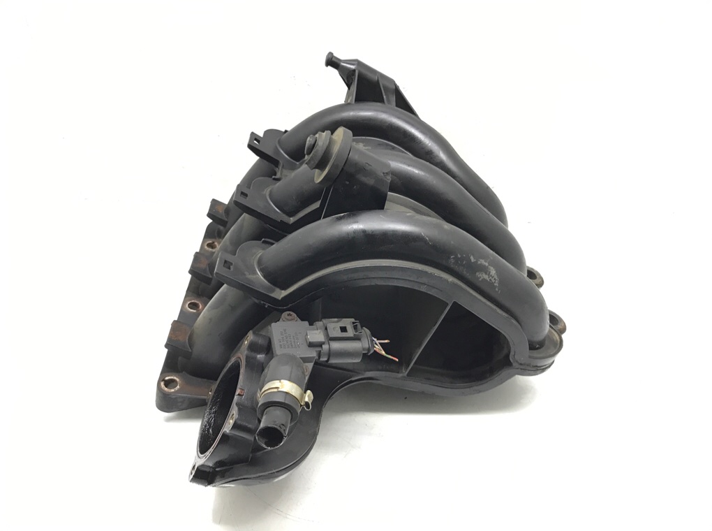 Коллектор впускной бу для Volkswagen Polo 4 1.2 i, 2002 г. Коллектор впускной бу для Volkswagen Polo 4 1.2 i, 2002 г.