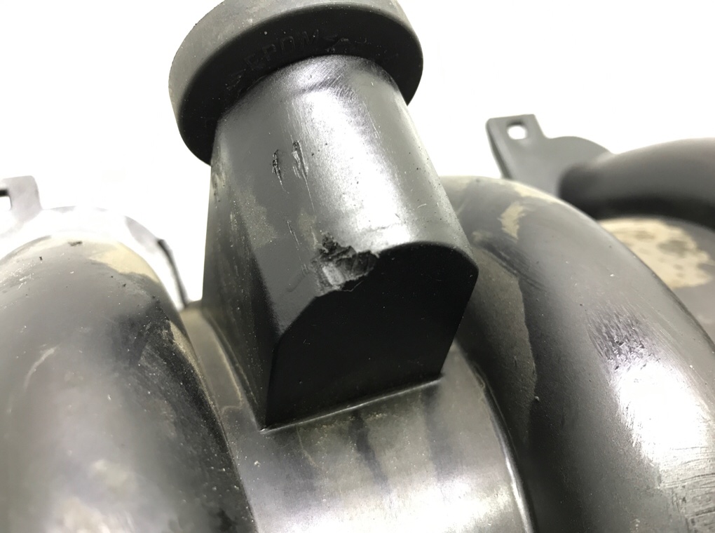 Коллектор впускной бу для Volkswagen Polo 4 1.2 i, 2002 г. Коллектор впускной бу для Volkswagen Polo 4 1.2 i, 2002 г.