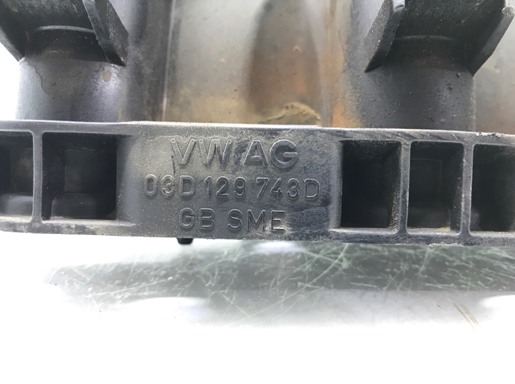 Коллектор впускной бу для Volkswagen Polo 4 1.2 i, 2002 г. Коллектор впускной бу для Volkswagen Polo 4 1.2 i, 2002 г.