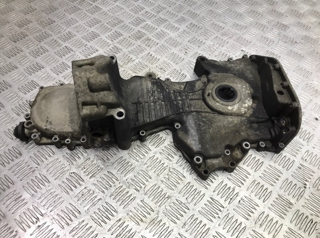 Крышка двигателя передняя бу для Volkswagen Polo 4 1.2 i, 2002 г. Крышка двигателя передняя бу для Volkswagen Polo 4 1.2 i, 2002 г.