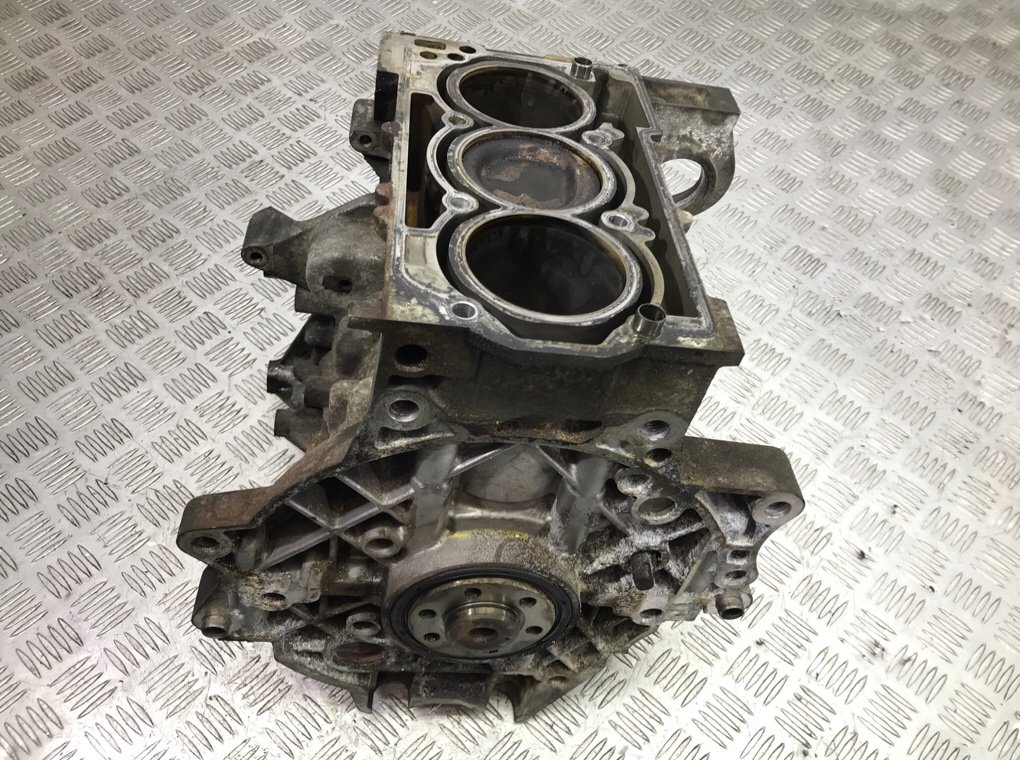 Блок цилиндров бу для Volkswagen Polo 4 1.2 i, 2002 г. Блок цилиндров бу для Volkswagen Polo 4 1.2 i, 2002 г.