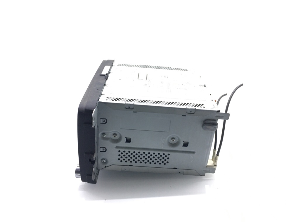 Магнитола бу для Volkswagen Touran 2.0 TDi, 2011 г. Магнитола бу для Volkswagen Touran 2.0 TDi, 2011 г.