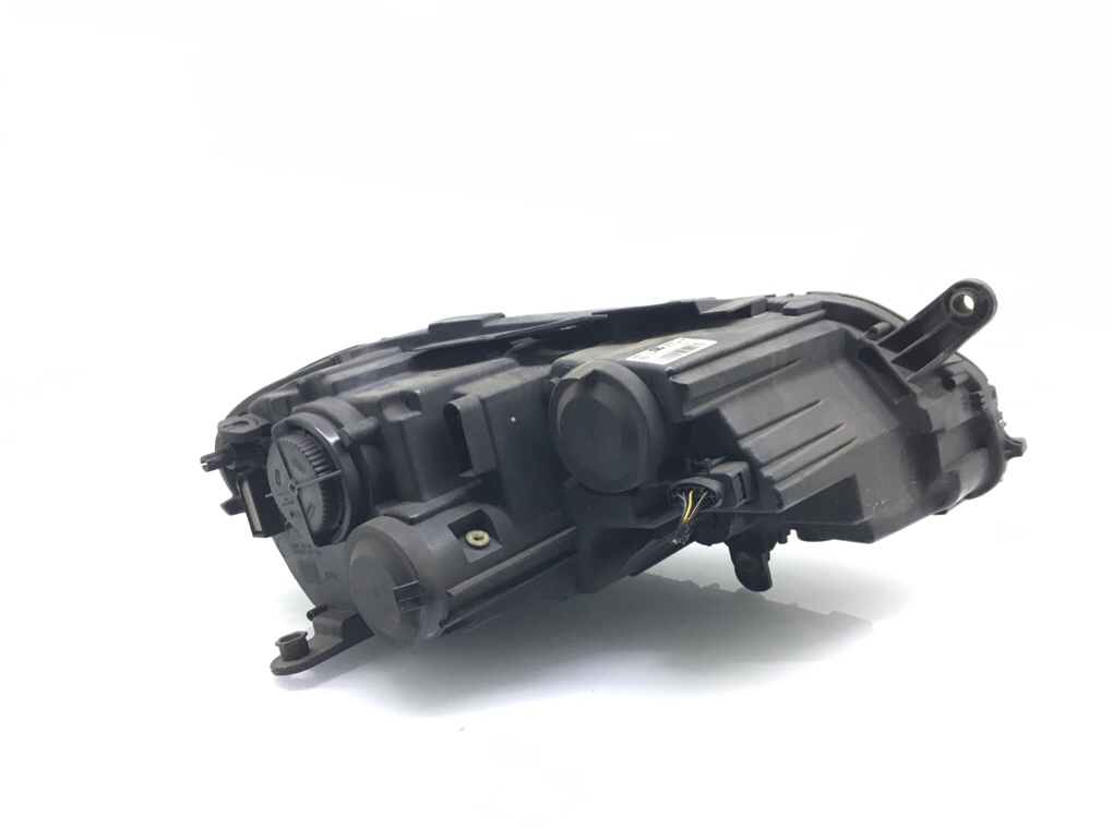 Фара левая бу для Volkswagen Passat B7 1.6 TDi, 2014 г. Фара левая бу для Volkswagen Passat B7 1.6 TDi, 2014 г.