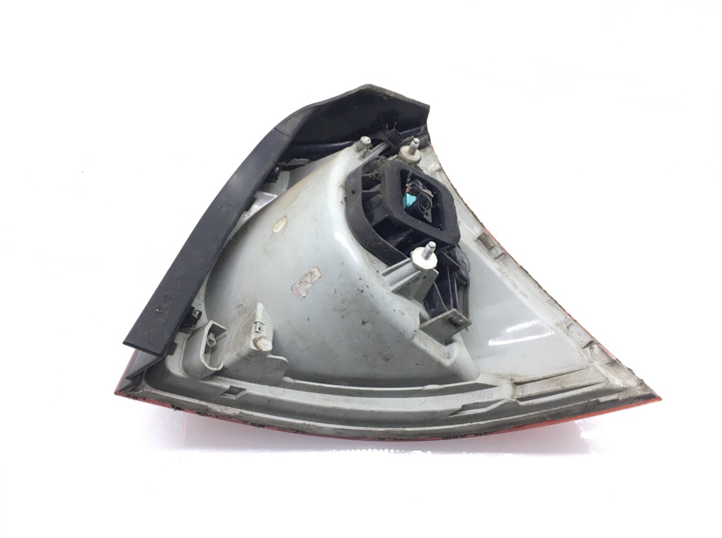 Фонарь задний левый бу для Volkswagen Golf 5 1.6 FSI,  2006 г.