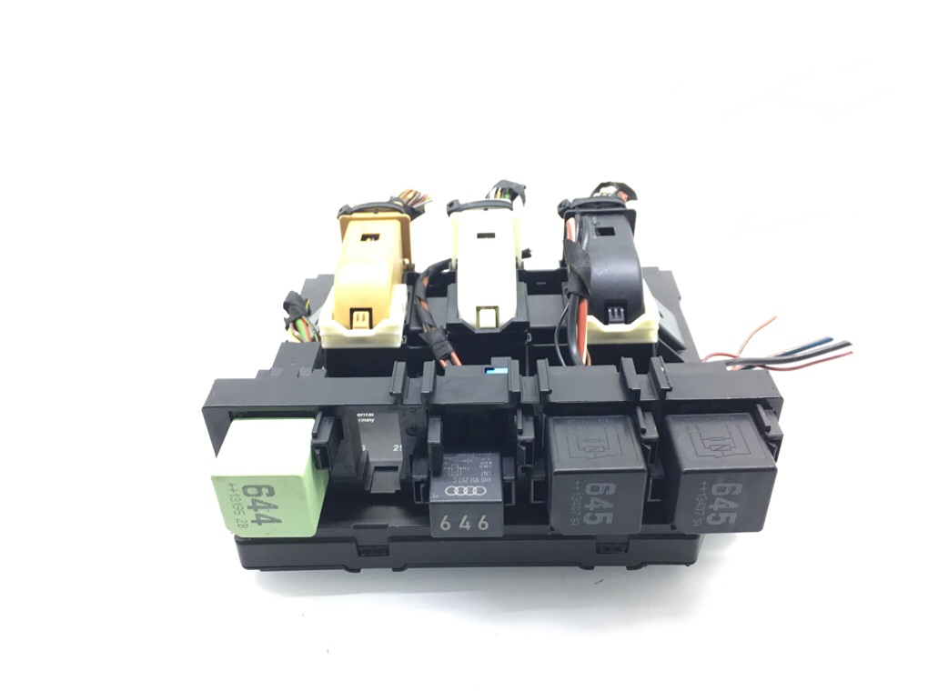 Блок комфорта бу для Volkswagen Passat B7 1.6 TDi,  2014 г.