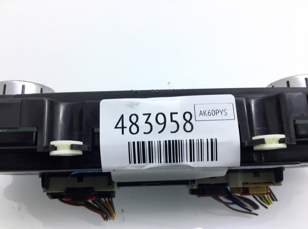 Блок управления печки/климат-контроля бу для Volkswagen Touran  2.0 TDi,  2011 г.