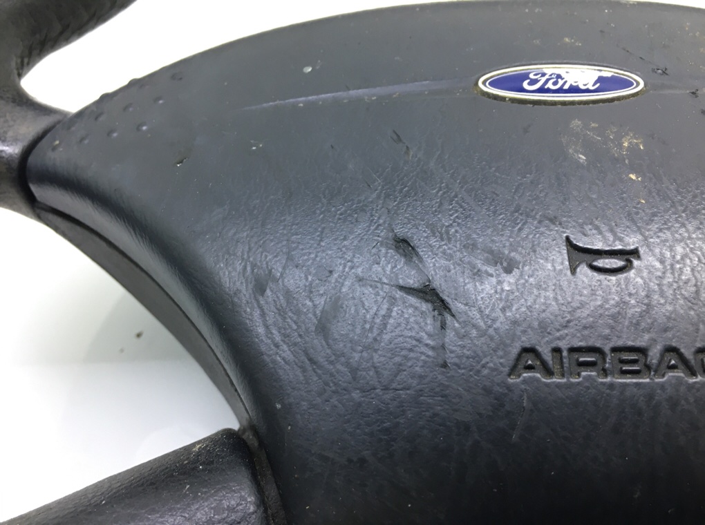 Руль бу для Ford Focus 1 1.6 i, 2002 г. Руль бу для Ford Focus 1 1.6 i, 2002 г.