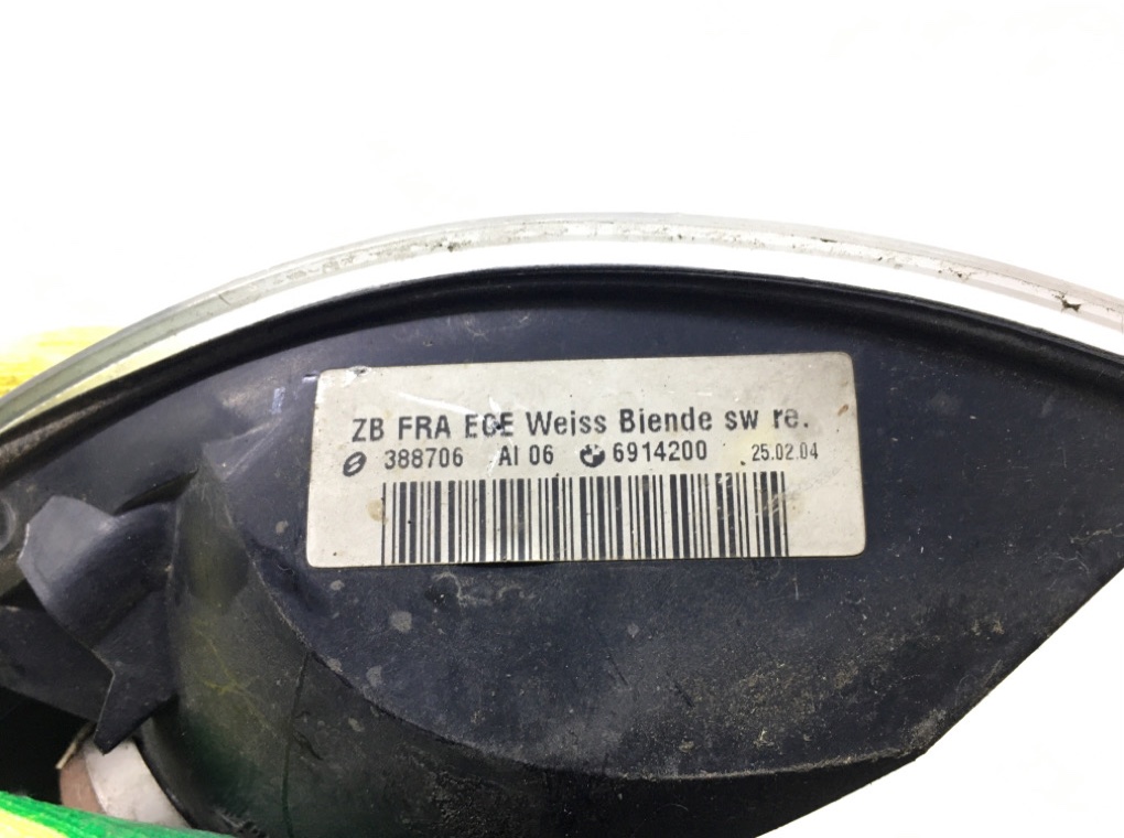 Поворотник правый бу для BMW 3 E46 2.0 TD,  2004 г.