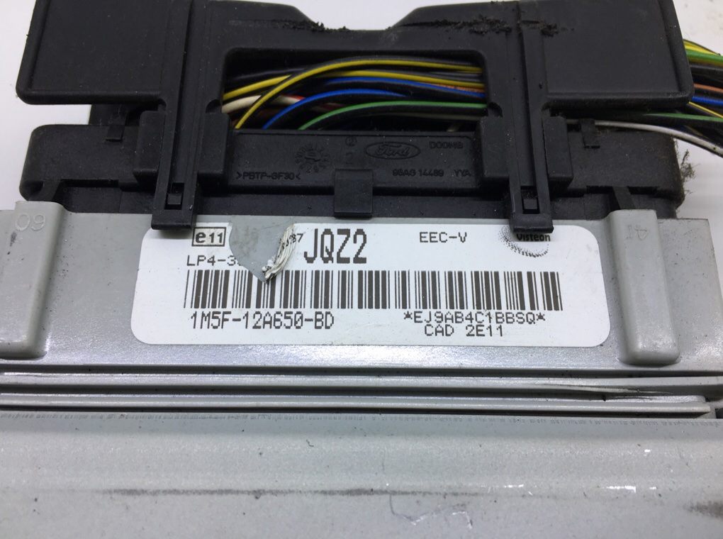 Блок управления двигателем бу для Ford Focus 1 1.6 i, 2002 г. Блок управления двигателем бу для Ford Focus 1 1.6 i, 2002 г.