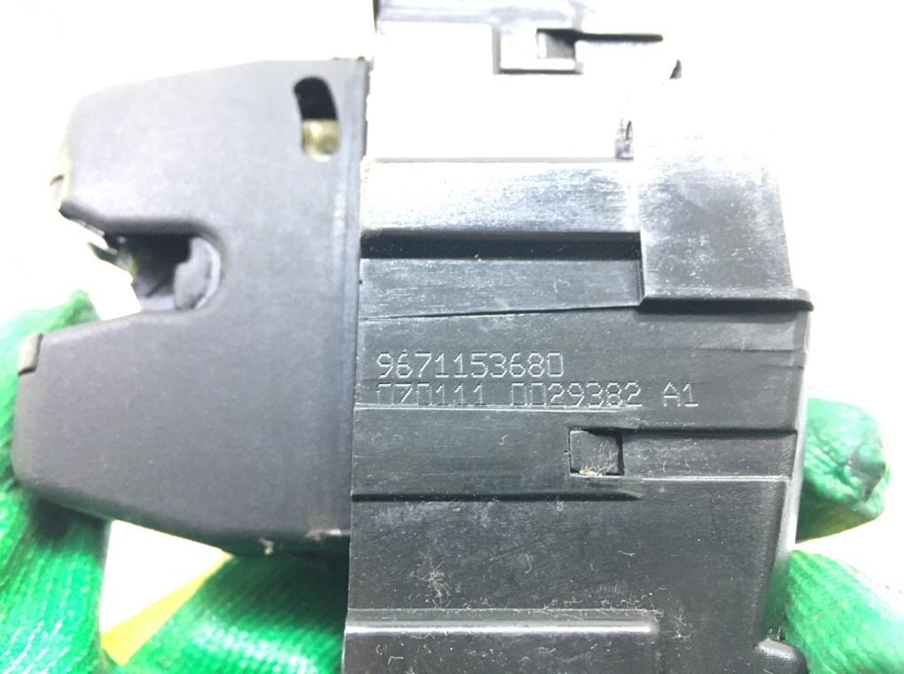 Замок багажника бу для Peugeot 308 T7 1.6 i,  2011 г.