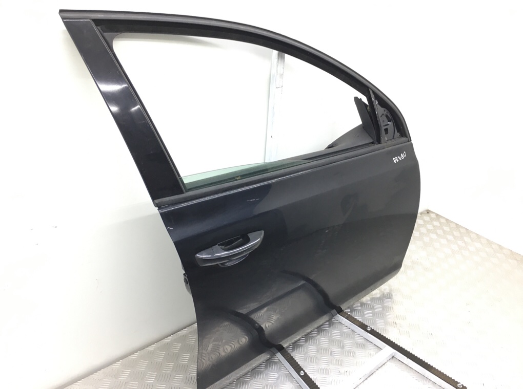 Дверь передняя правая бу для Volkswagen Golf 6 2.0 TDi, 2008 г. Дверь передняя правая бу для Volkswagen Golf 6 2.0 TDi, 2008 г.