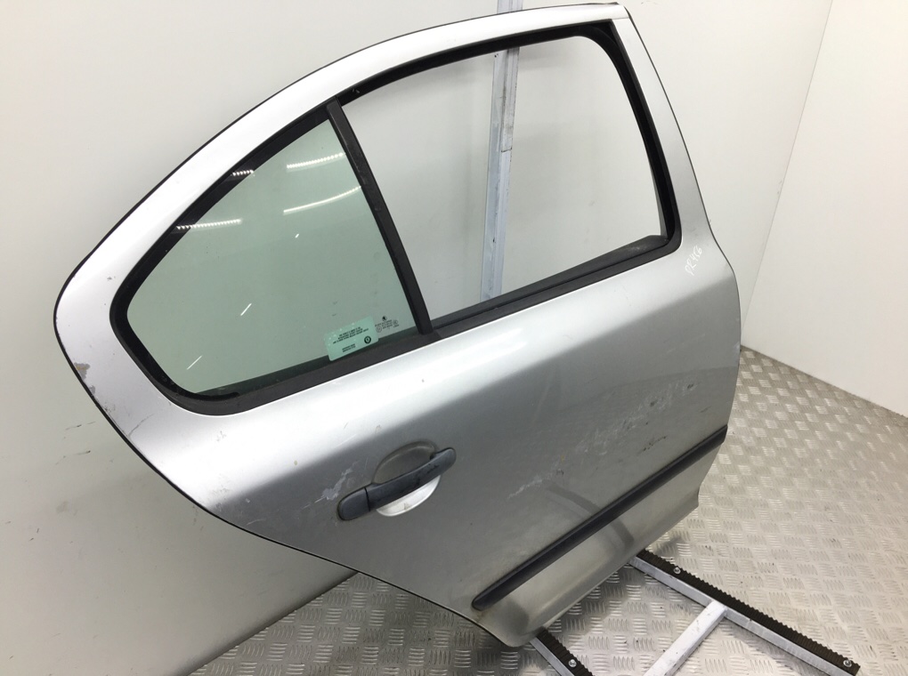 Дверь задняя правая бу для Skoda Octavia A5 1.4 i,  2004 г.