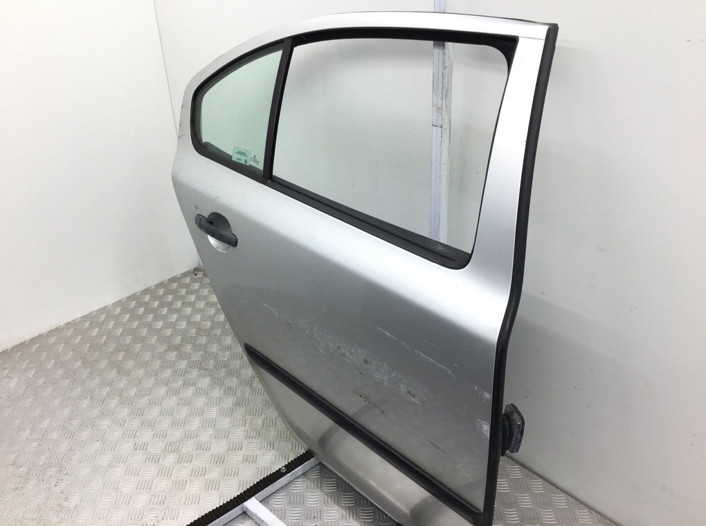 Дверь задняя правая бу для Skoda Octavia A5 1.4 i,  2004 г.