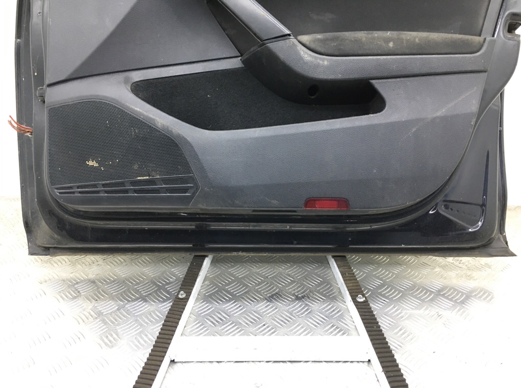 Дверь передняя правая бу для Volkswagen Golf 7 1.6 TDi,  2013 г.