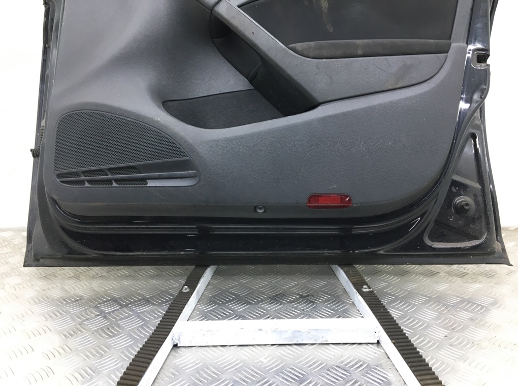Дверь передняя правая бу для Volkswagen Golf 6 2.0 TDi, 2009 г. Дверь передняя правая бу для Volkswagen Golf 6 2.0 TDi, 2009 г.