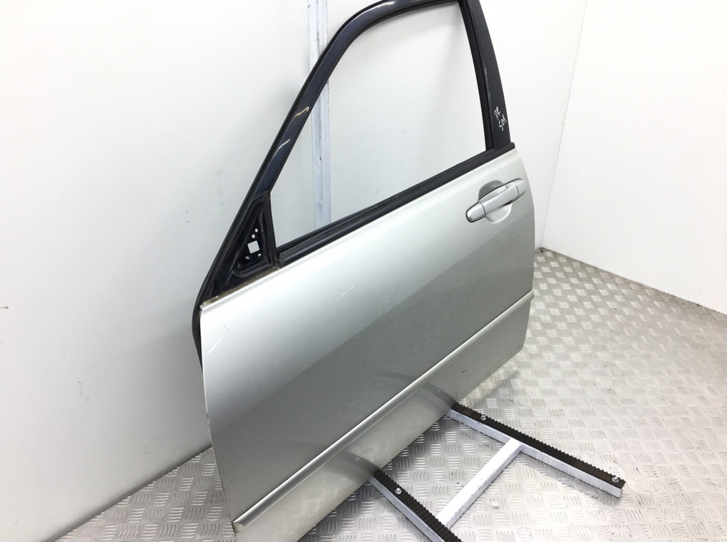 Дверь передняя левая бу для Lexus IS 1 2.0 i, 2005 г. Дверь передняя левая бу для Lexus IS 1 2.0 i, 2005 г.