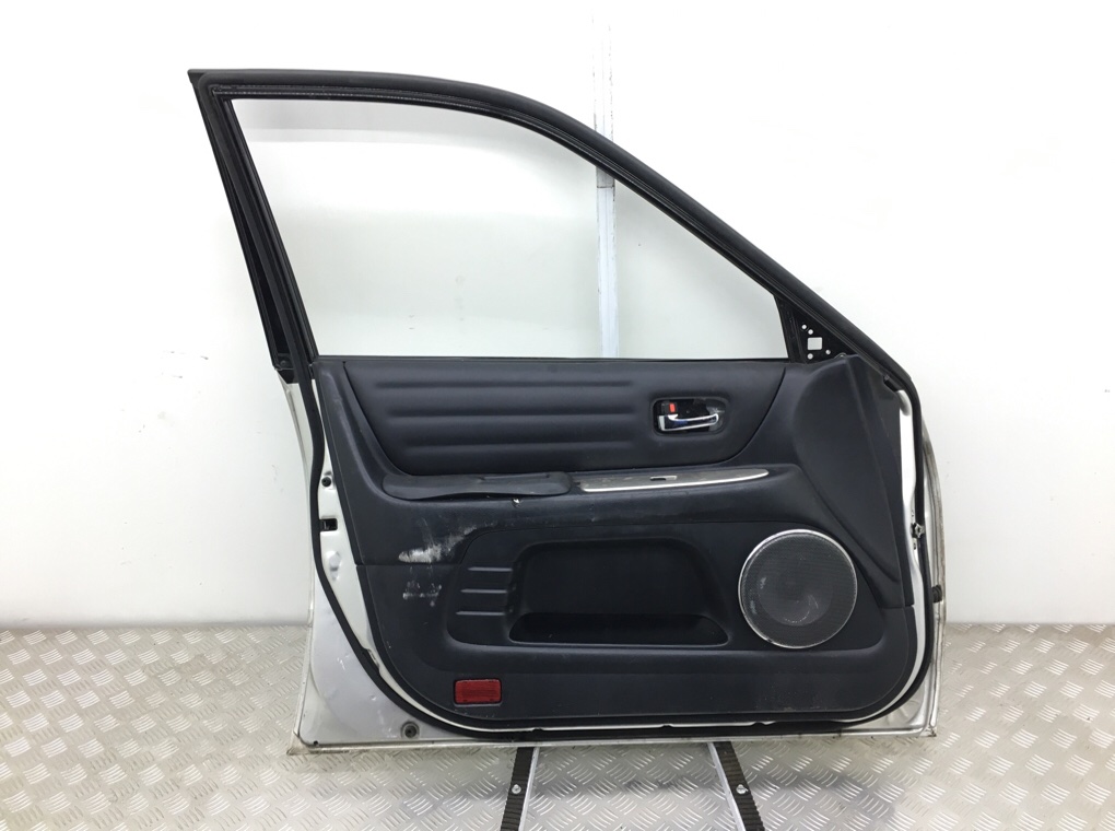 Дверь передняя левая бу для Lexus IS 1 2.0 i, 2005 г. Дверь передняя левая бу для Lexus IS 1 2.0 i, 2005 г.