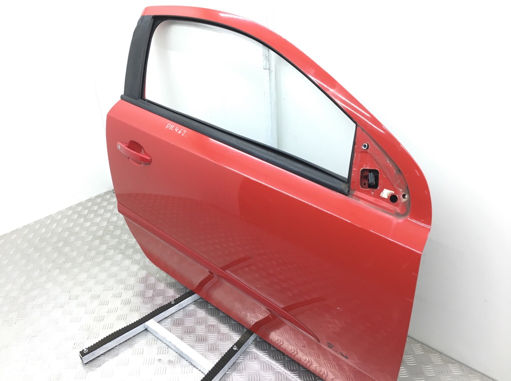 Дверь передняя правая бу для Opel Astra H 1.6 i, 2006 г. Дверь передняя правая бу для Opel Astra H 1.6 i, 2006 г.