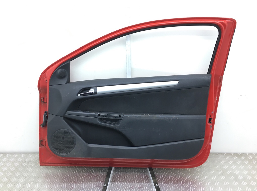 Дверь передняя правая бу для Opel Astra H 1.6 i, 2006 г. Дверь передняя правая бу для Opel Astra H 1.6 i, 2006 г.