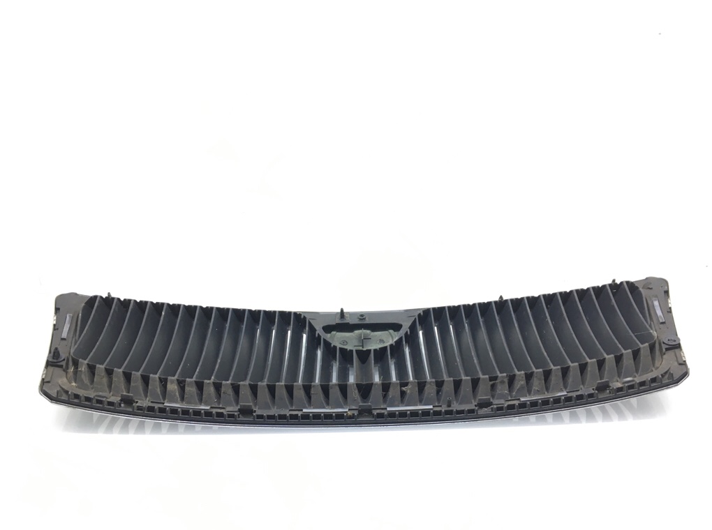 Решетка радиатора бу для Skoda Octavia A5 1.4 i, 2004 г. Решетка радиатора бу для Skoda Octavia A5 1.4 i, 2004 г.
