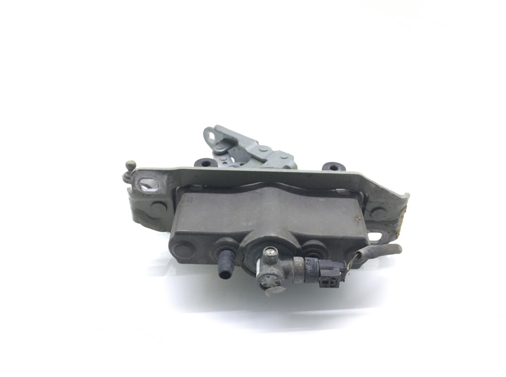 Петля капота левая бу для Mercedes E C207 2.2 CDi, 2013 г. Петля капота левая бу для Mercedes E C207 2.2 CDi, 2013 г.