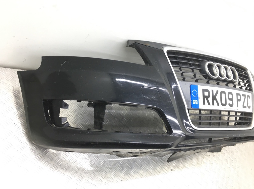 Бампер передний бу для Audi A3 8P 1.9 TDi,  2009 г.