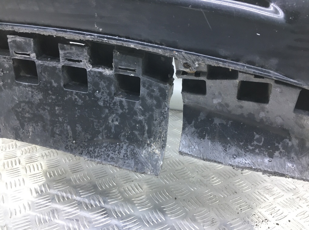 Бампер передний бу для Audi A3 8P 1.9 TDi,  2009 г.