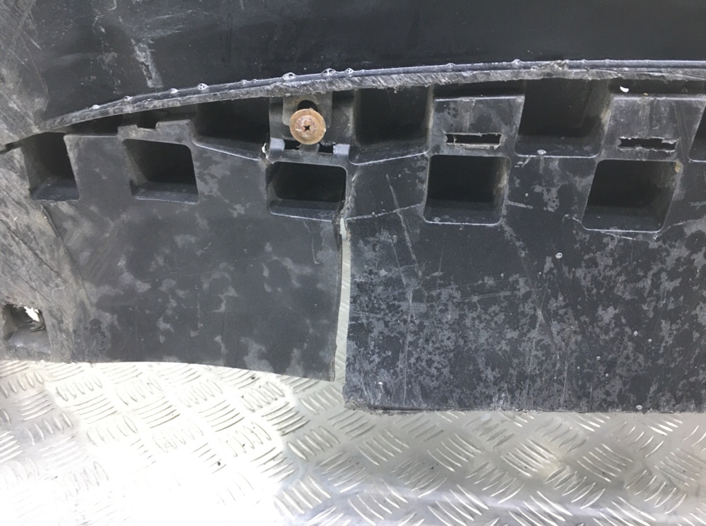 Бампер передний бу для Audi A3 8P 1.9 TDi,  2009 г.