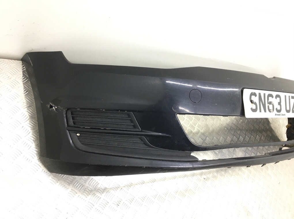 Бампер передний бу для Volkswagen Golf 7 1.6 TDi,  2013 г.
