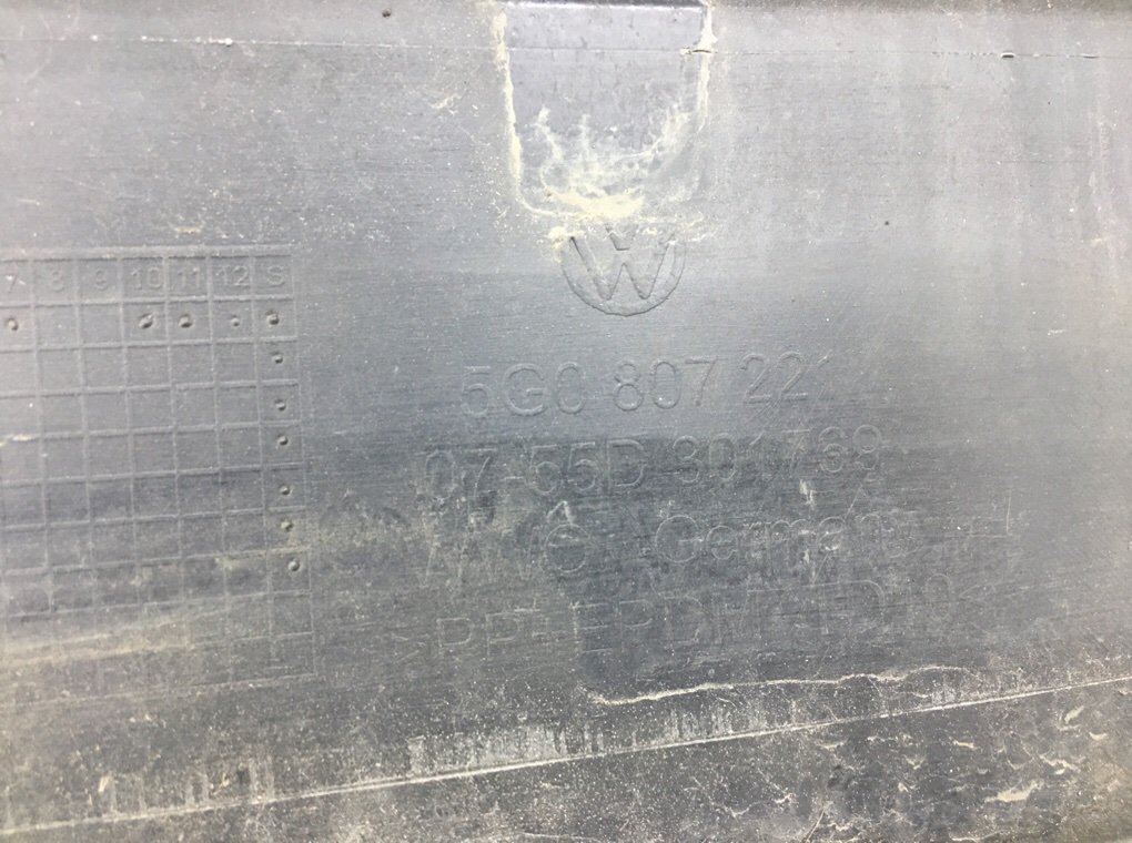 Бампер передний бу для Volkswagen Golf 7 1.6 TDi,  2013 г.