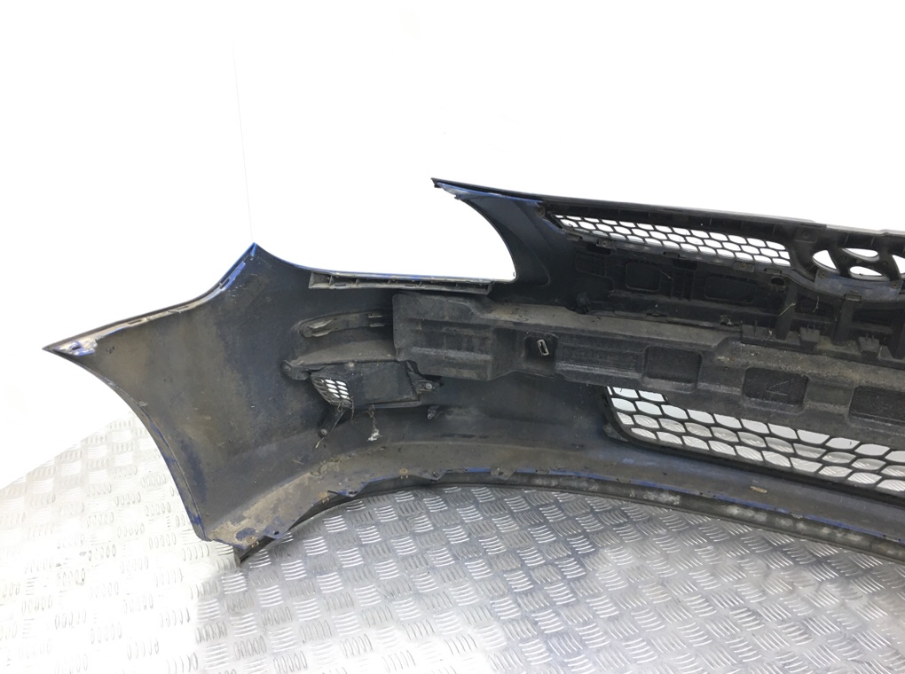 Бампер передний бу для Hyundai I30  1.6 i,  2010 г.