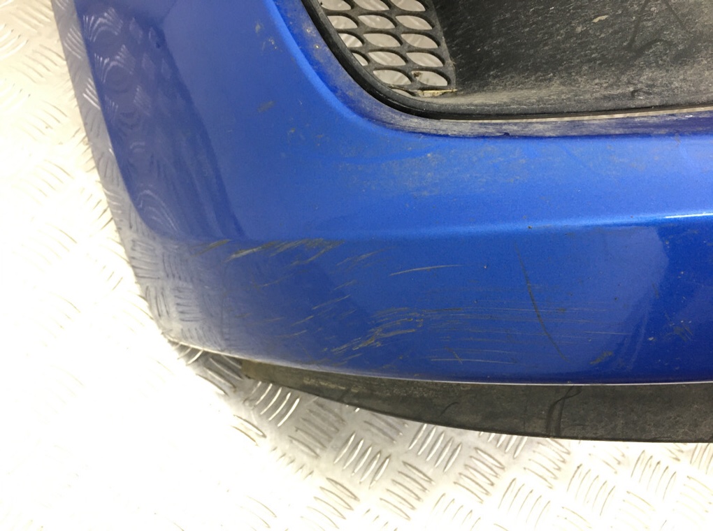 Бампер передний бу для Hyundai I30  1.6 i,  2010 г.