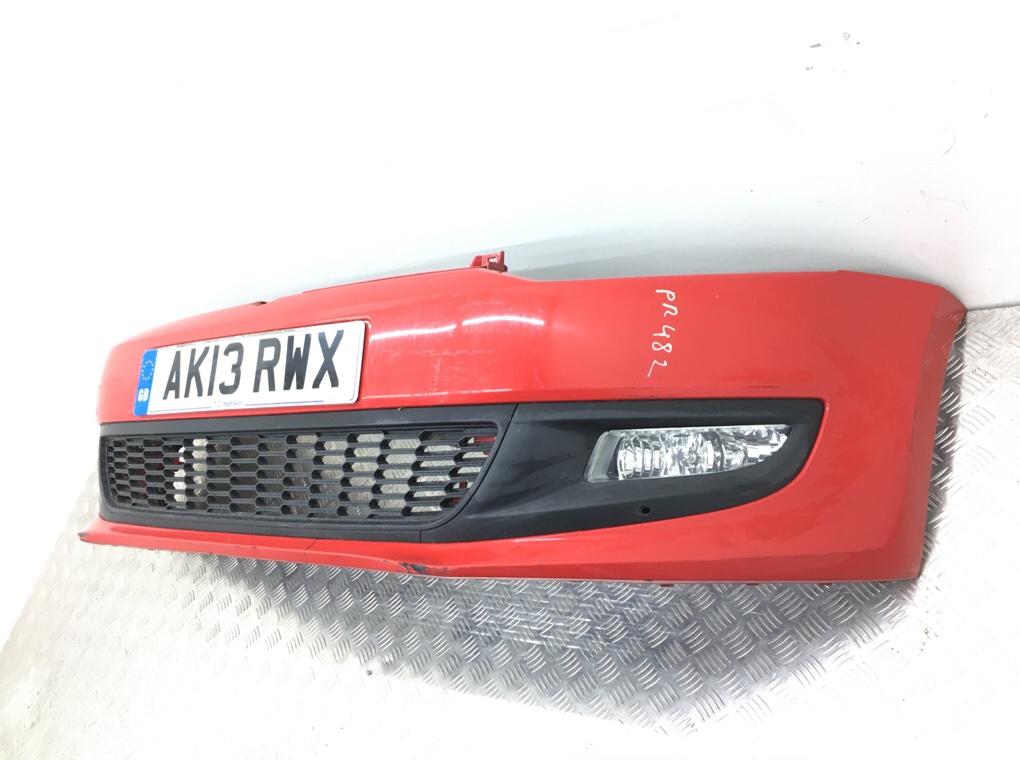 Бампер передний бу для Volkswagen Polo 5 1.2 i,  2013 г.