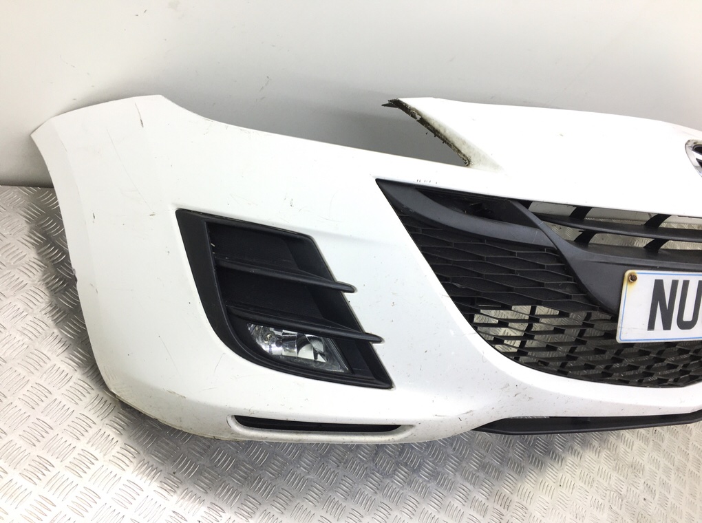 Бампер передний бу для Mazda 3 BL 1.6 TD, 2011 г. Бампер передний бу для Mazda 3 BL 1.6 TD, 2011 г.