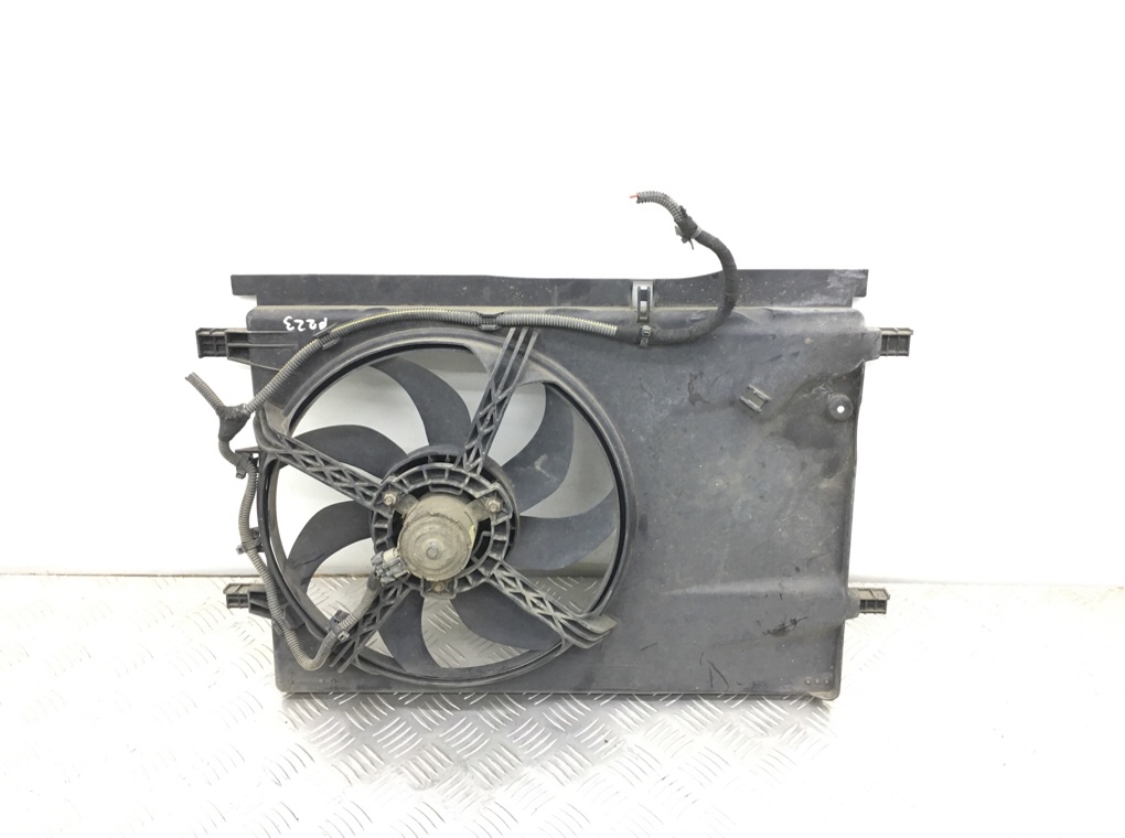 Вентилятор радиатора бу для Opel Corsa D 1.0 i, 2011 г.