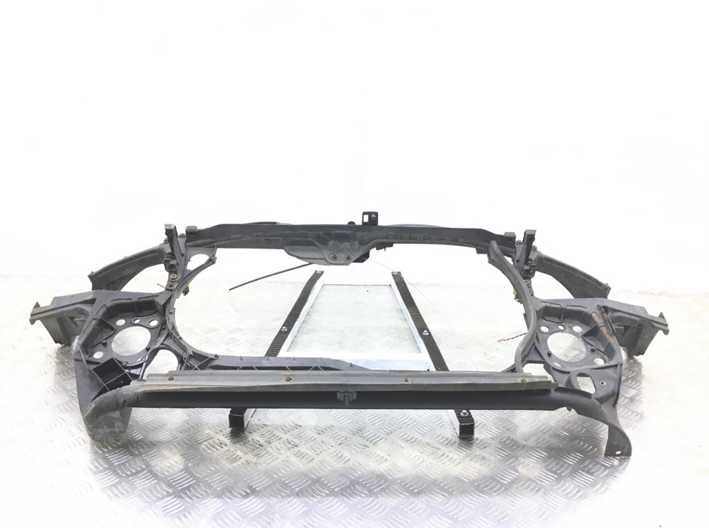 Панель передняя (телевизор) бу для Audi A4 B7 2.0 TDi, 2007 г. Панель передняя (телевизор) бу для Audi A4 B7 2.0 TDi, 2007 г.