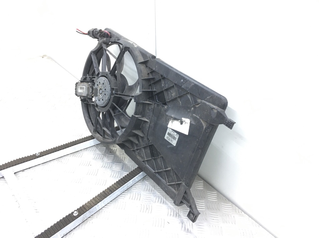 Вентилятор радиатора бу для Ford Focus 2 1.8 i,  2007 г.