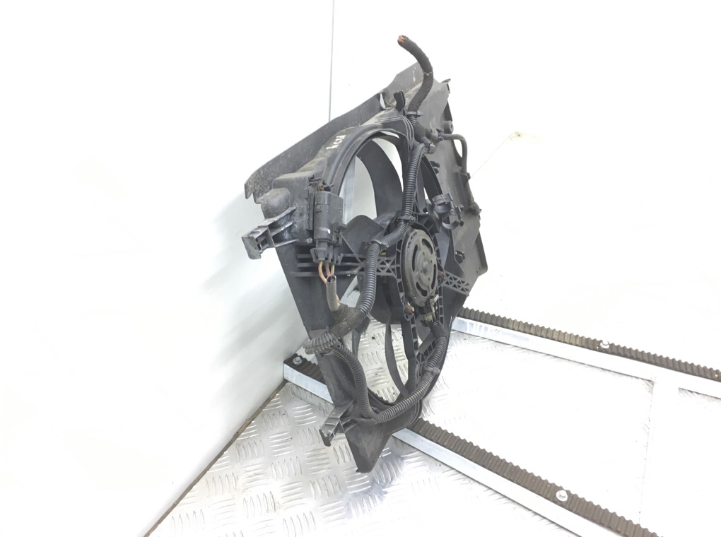 Вентилятор радиатора бу для Opel Corsa D 1.4 i,  2009 г.