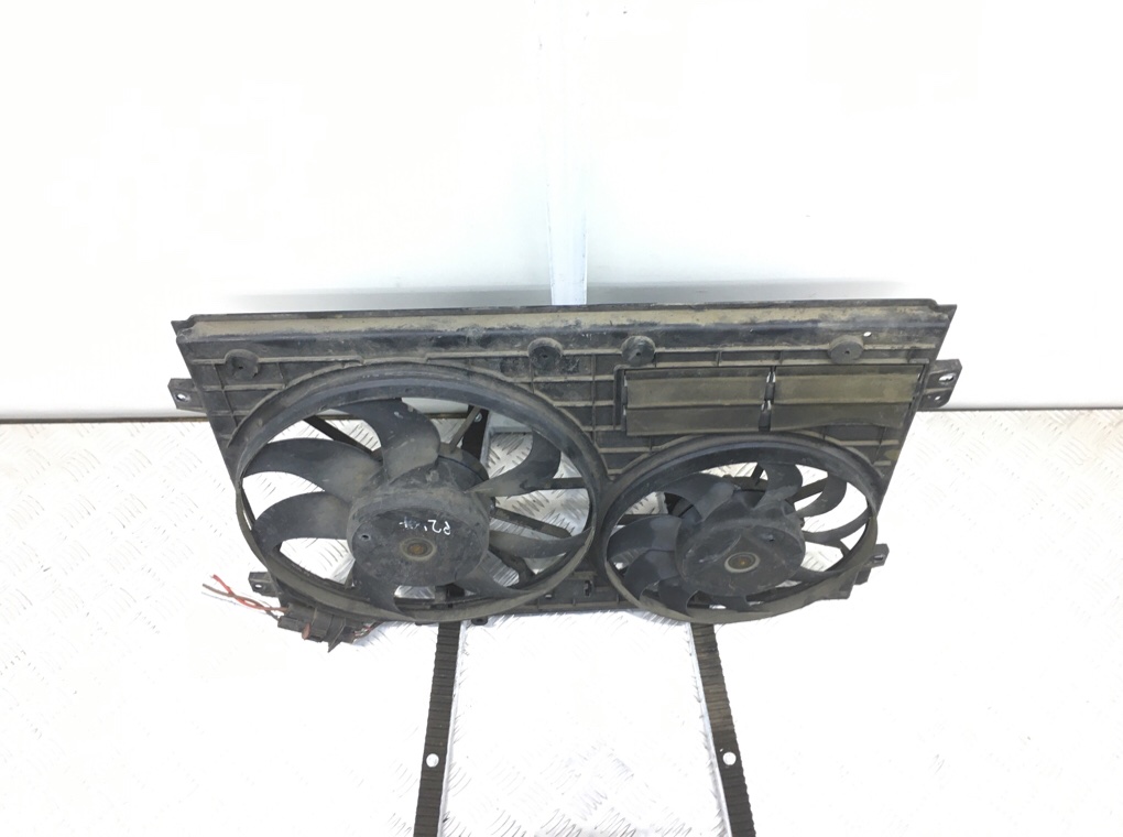 Вентилятор радиатора бу для Volkswagen Golf 6 2.0 TDi, 2011 г. Вентилятор радиатора бу для Volkswagen Golf 6 2.0 TDi, 2011 г.